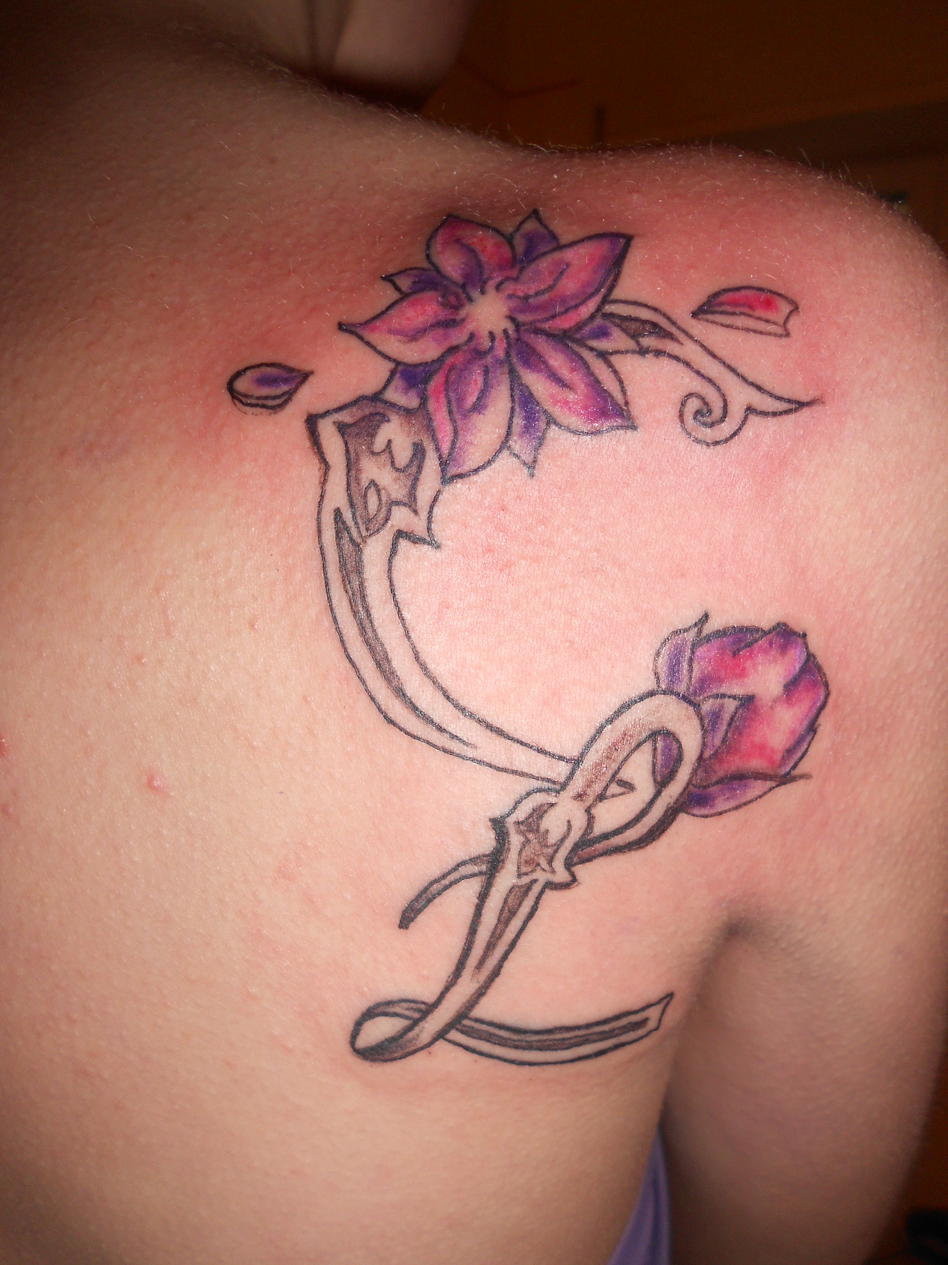 lettere nero su bianco tattoo lettere nero su bianco tattoo