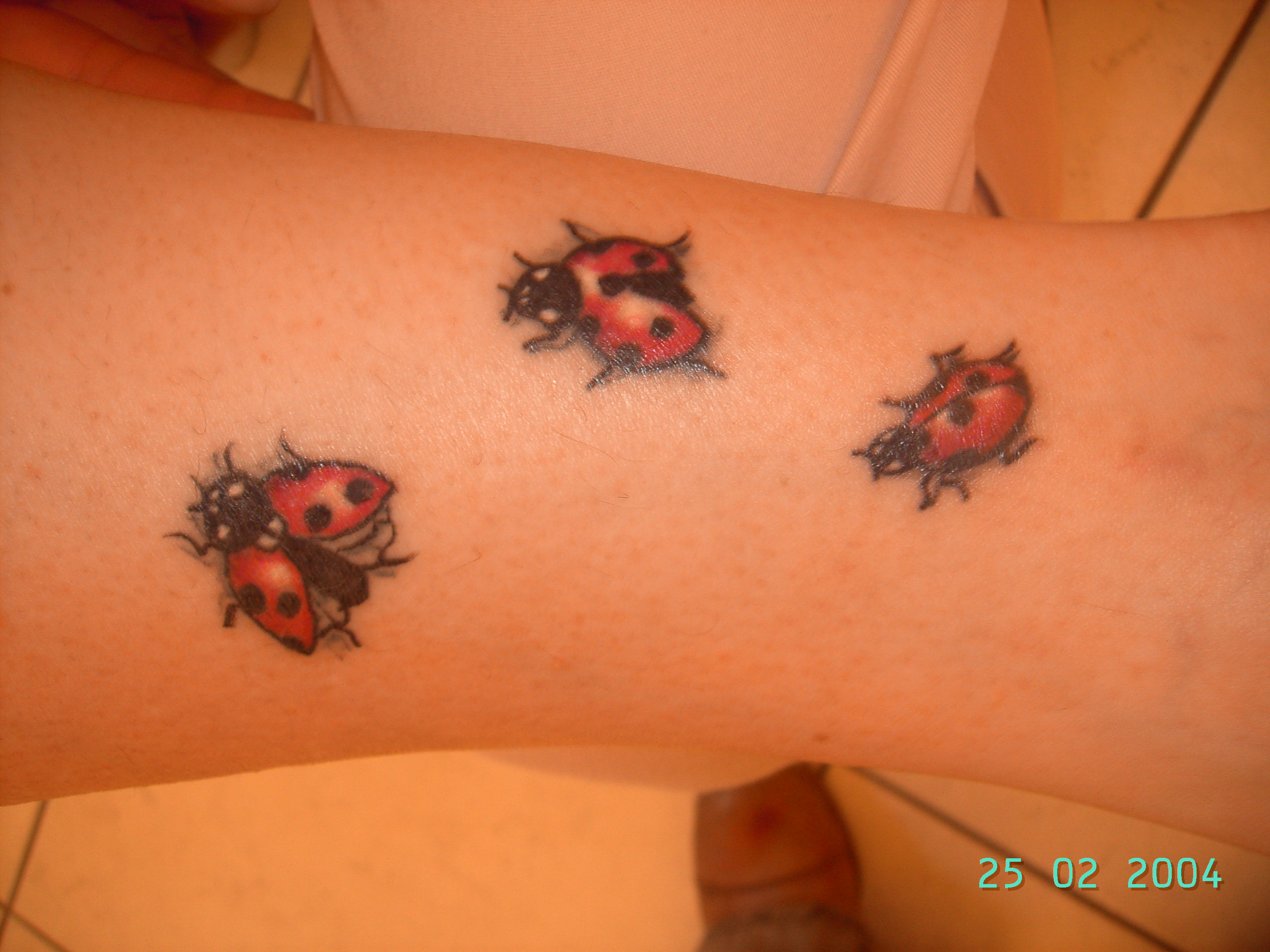 altri tatuaggi nero su bianco tattoo altri tatuaggi nero su bianco tattoo